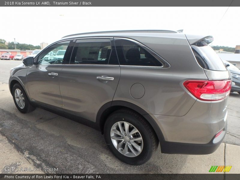 Titanium Silver / Black 2018 Kia Sorento LX AWD