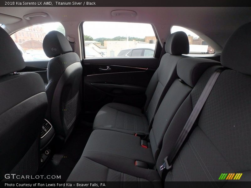 Titanium Silver / Black 2018 Kia Sorento LX AWD