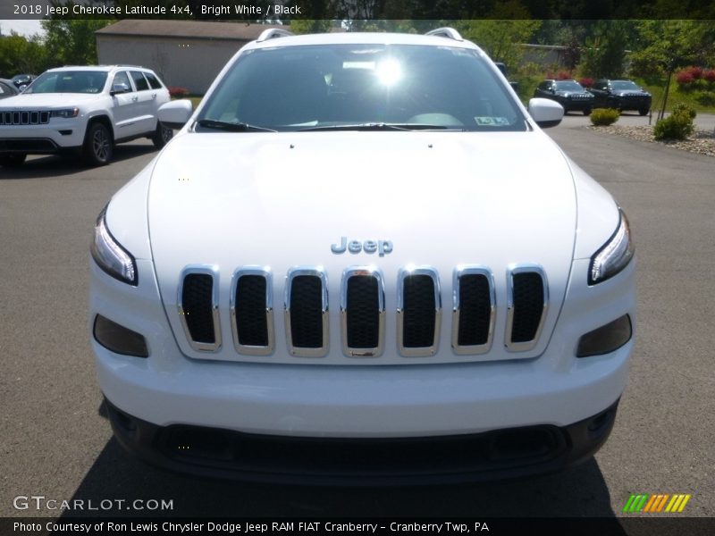 Bright White / Black 2018 Jeep Cherokee Latitude 4x4