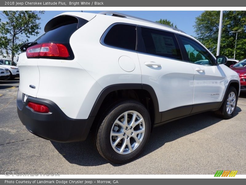 Bright White / Black 2018 Jeep Cherokee Latitude Plus