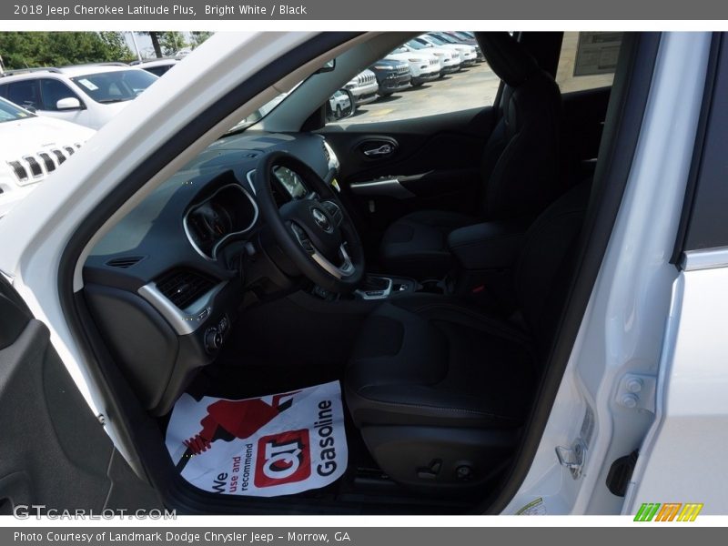 Bright White / Black 2018 Jeep Cherokee Latitude Plus