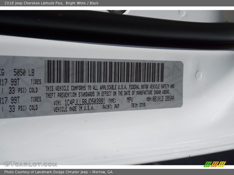 Bright White / Black 2018 Jeep Cherokee Latitude Plus