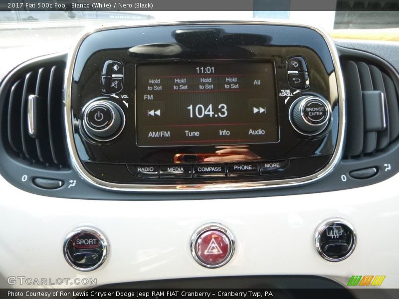 Bianco (White) / Nero (Black) 2017 Fiat 500c Pop