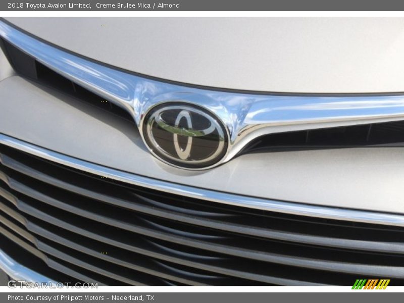 Creme Brulee Mica / Almond 2018 Toyota Avalon Limited