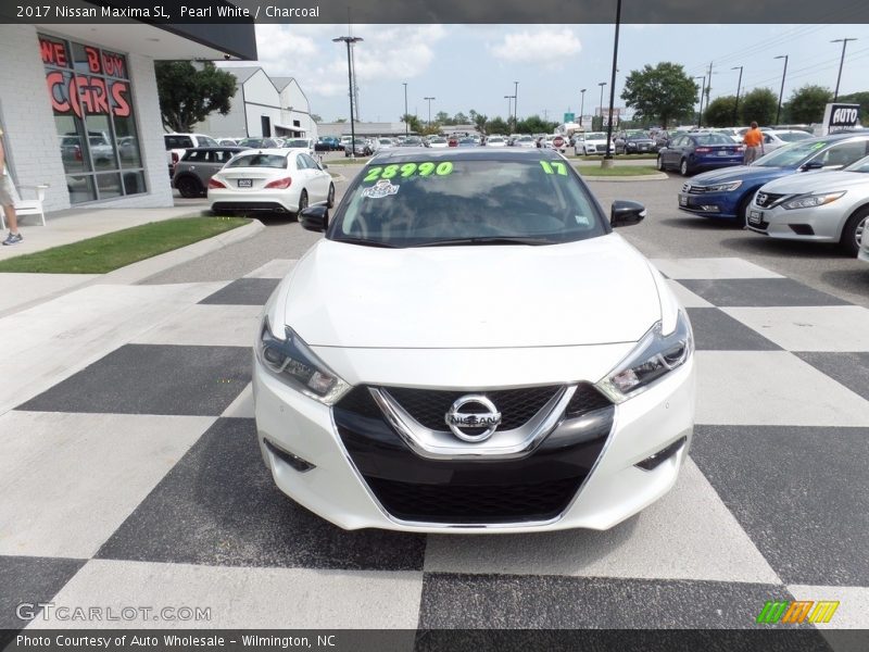 Pearl White / Charcoal 2017 Nissan Maxima SL