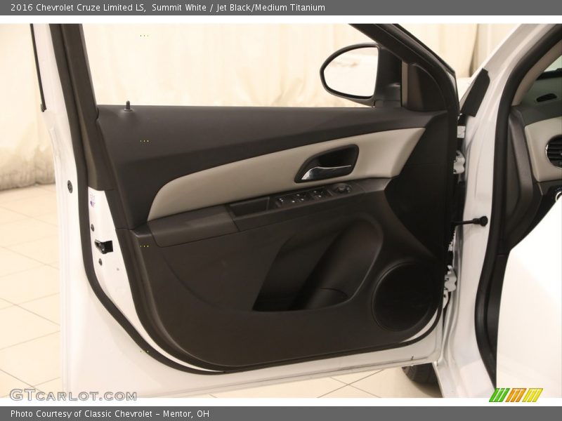 Summit White / Jet Black/Medium Titanium 2016 Chevrolet Cruze Limited LS