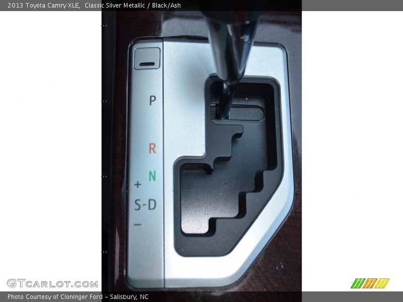Classic Silver Metallic / Black/Ash 2013 Toyota Camry XLE