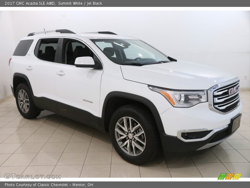 Front 3/4 View of 2017 Acadia SLE AWD