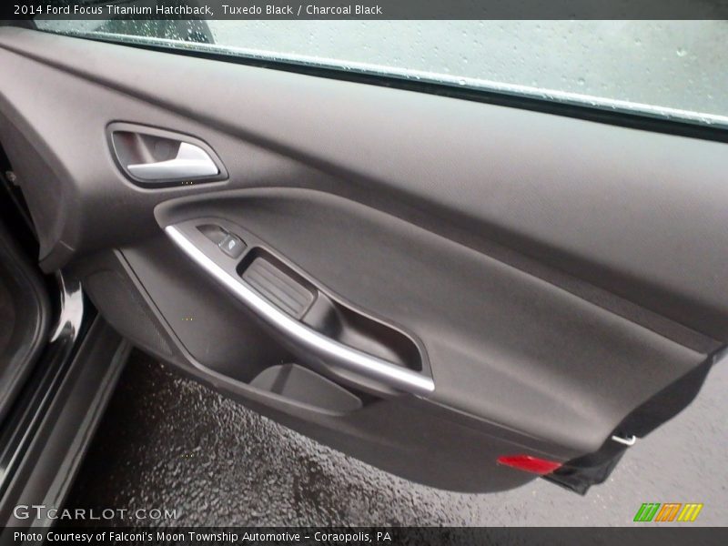 Tuxedo Black / Charcoal Black 2014 Ford Focus Titanium Hatchback