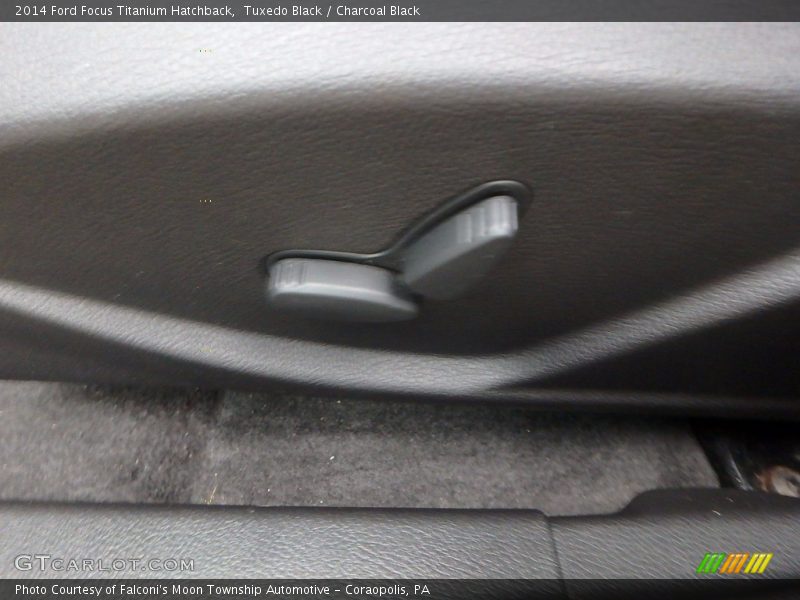 Tuxedo Black / Charcoal Black 2014 Ford Focus Titanium Hatchback