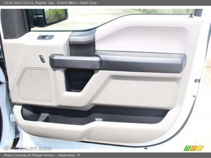 Oxford White / Earth Gray 2018 Ford F150 XL Regular Cab