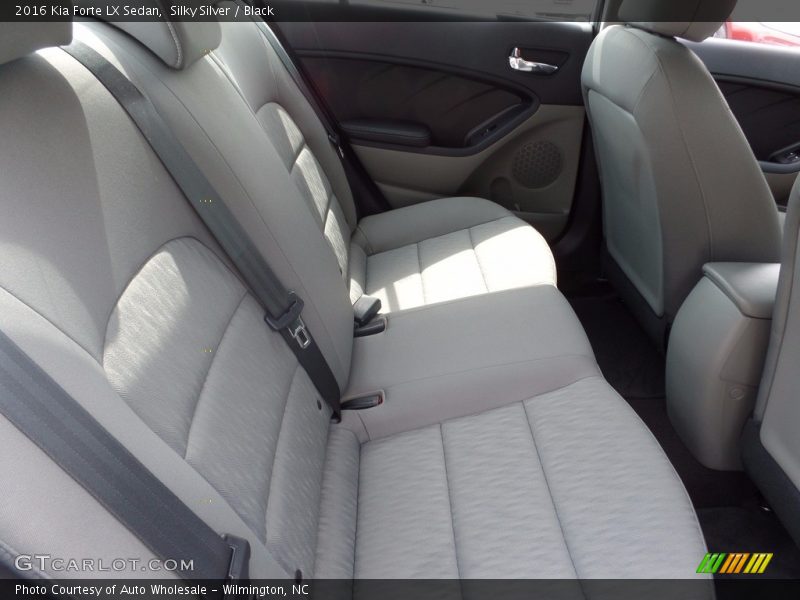 Silky Silver / Black 2016 Kia Forte LX Sedan