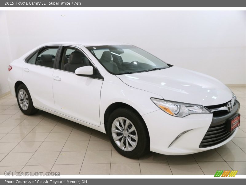 Super White / Ash 2015 Toyota Camry LE