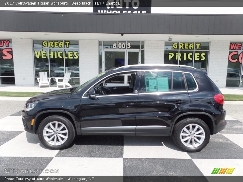 Deep Black Pearl / Charcoal 2017 Volkswagen Tiguan Wolfsburg