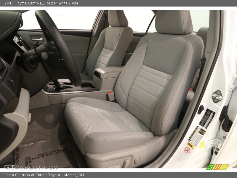 Super White / Ash 2015 Toyota Camry LE