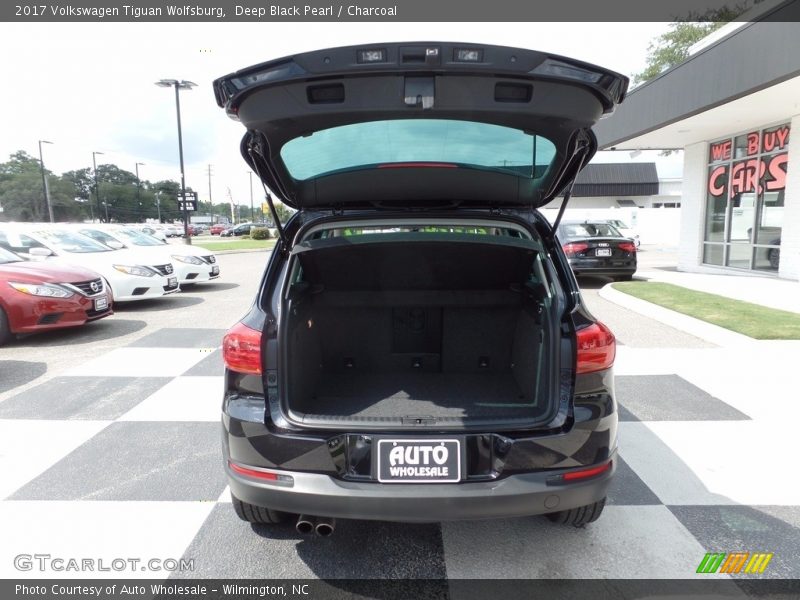 Deep Black Pearl / Charcoal 2017 Volkswagen Tiguan Wolfsburg