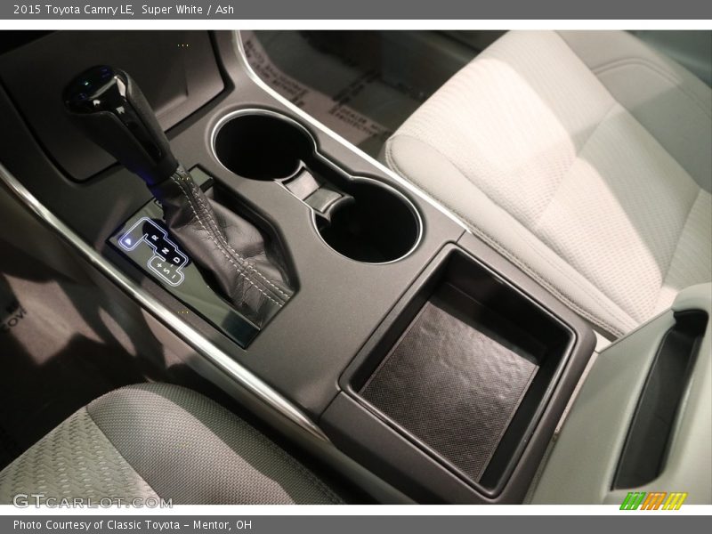 Super White / Ash 2015 Toyota Camry LE