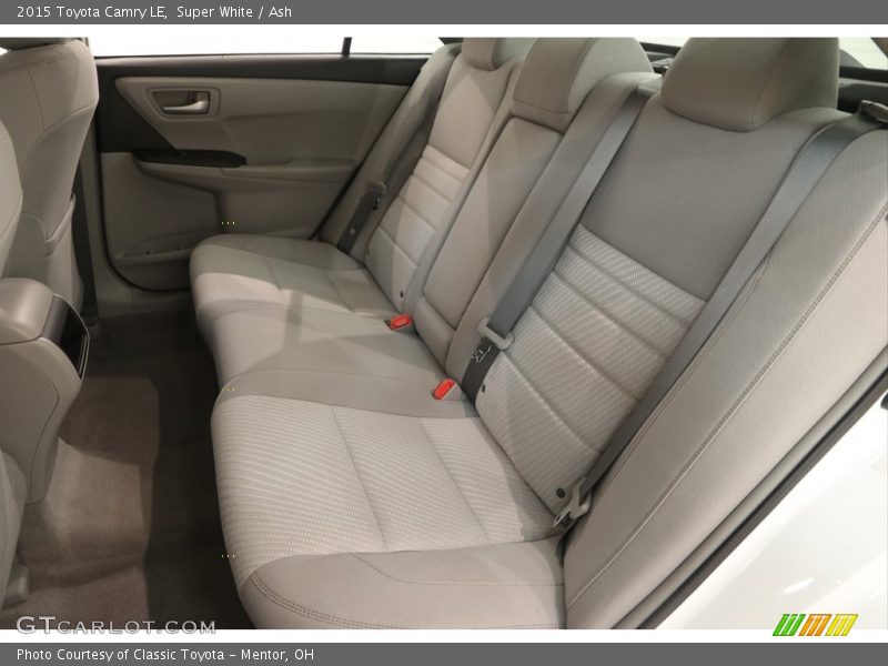 Super White / Ash 2015 Toyota Camry LE