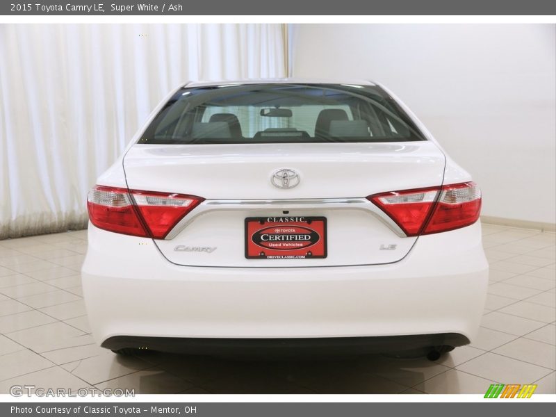 Super White / Ash 2015 Toyota Camry LE