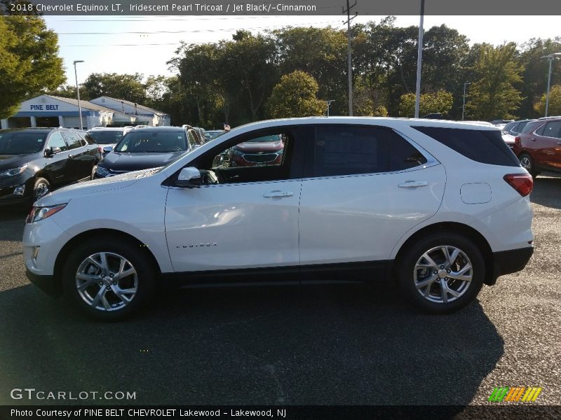 Iridescent Pearl Tricoat / Jet Black/­Cinnamon 2018 Chevrolet Equinox LT