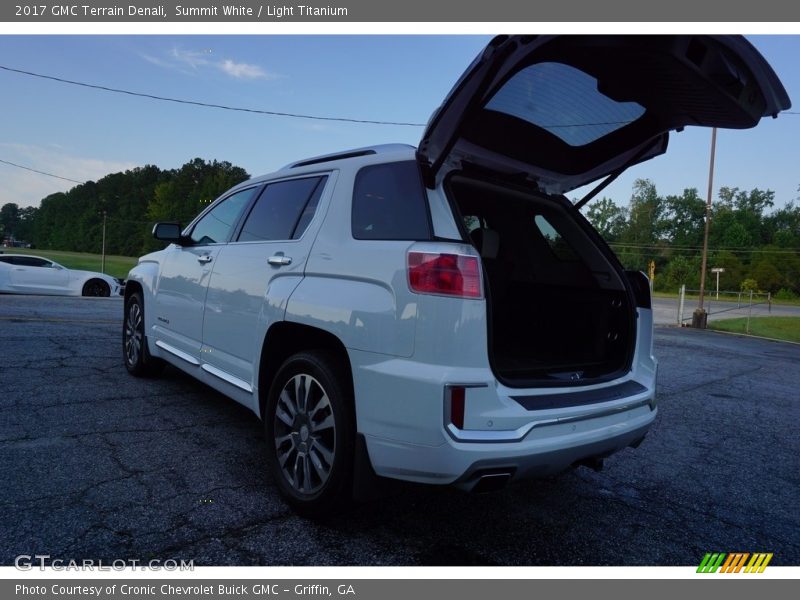 Summit White / Light Titanium 2017 GMC Terrain Denali