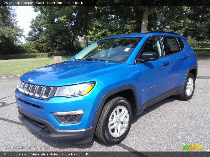 Front 3/4 View of 2018 Compass Sport