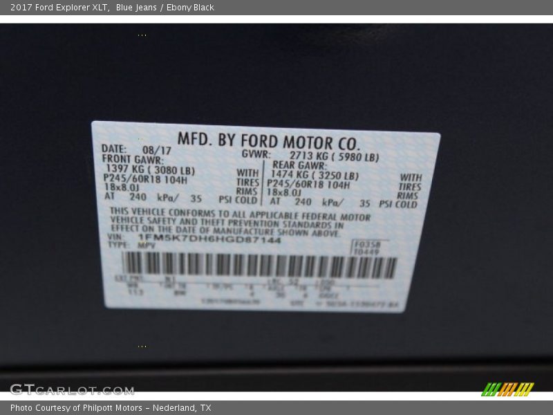 Blue Jeans / Ebony Black 2017 Ford Explorer XLT