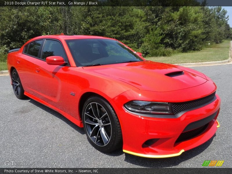 Front 3/4 View of 2018 Charger R/T Scat Pack