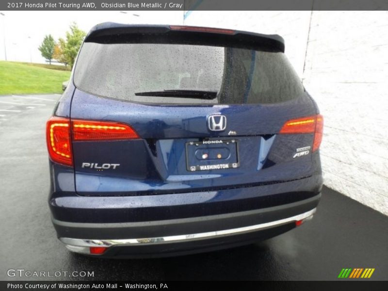 Obsidian Blue Metallic / Gray 2017 Honda Pilot Touring AWD