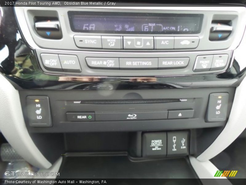 Obsidian Blue Metallic / Gray 2017 Honda Pilot Touring AWD