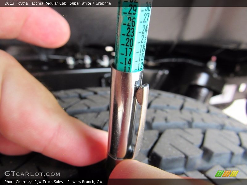 Super White / Graphite 2013 Toyota Tacoma Regular Cab