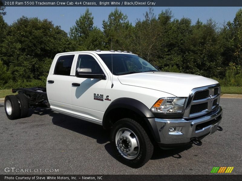 Front 3/4 View of 2018 5500 Tradesman Crew Cab 4x4 Chassis