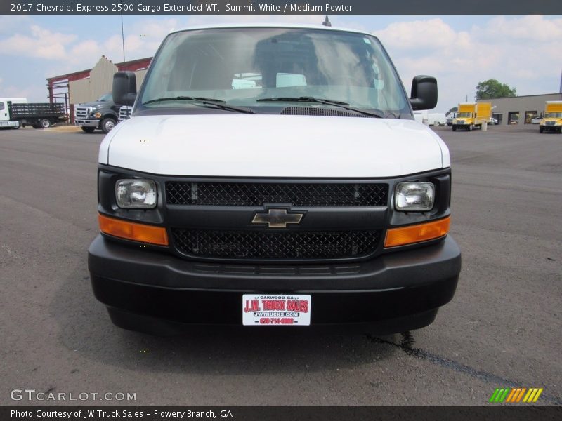 Summit White / Medium Pewter 2017 Chevrolet Express 2500 Cargo Extended WT