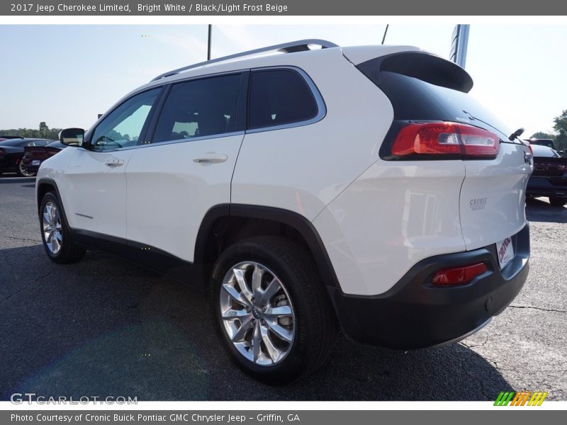 Bright White / Black/Light Frost Beige 2017 Jeep Cherokee Limited