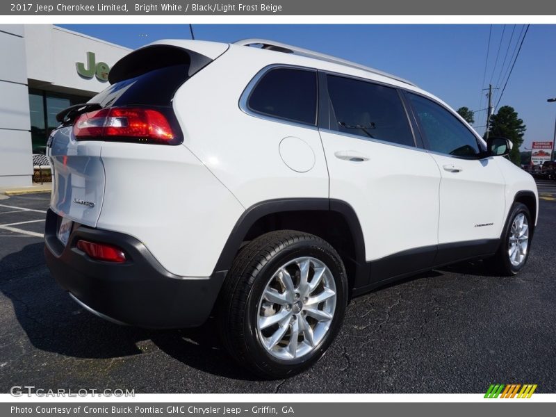 Bright White / Black/Light Frost Beige 2017 Jeep Cherokee Limited