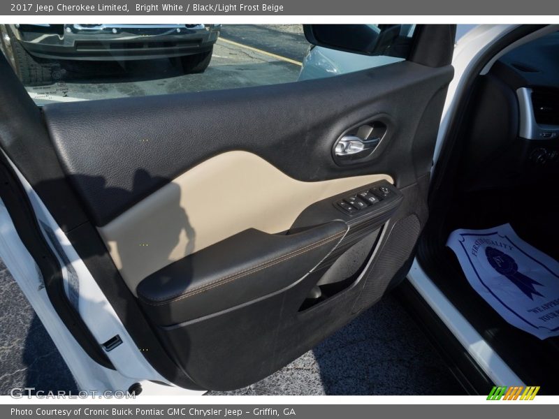 Bright White / Black/Light Frost Beige 2017 Jeep Cherokee Limited