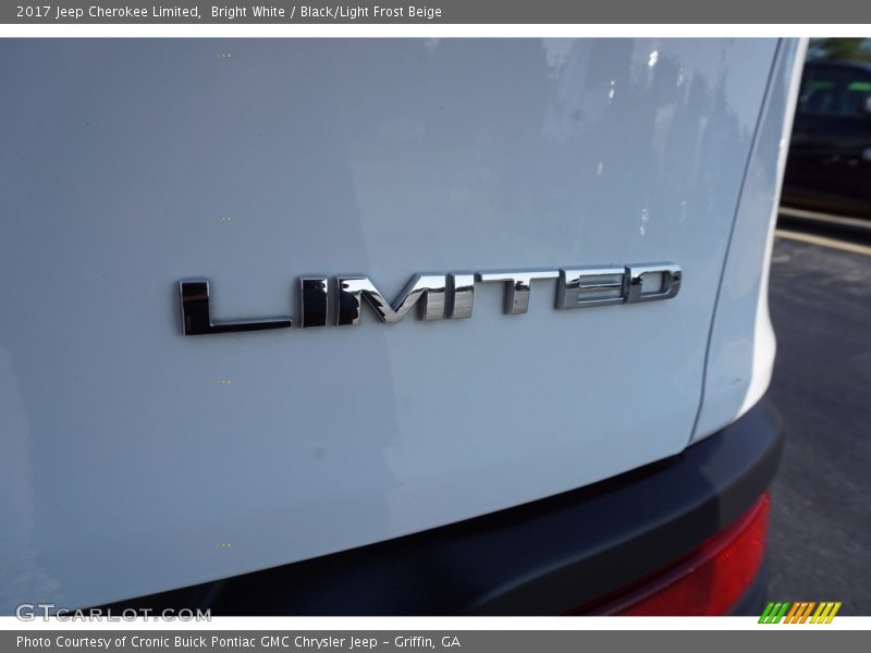Bright White / Black/Light Frost Beige 2017 Jeep Cherokee Limited