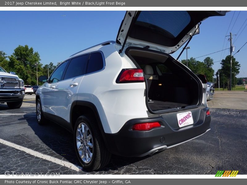 Bright White / Black/Light Frost Beige 2017 Jeep Cherokee Limited