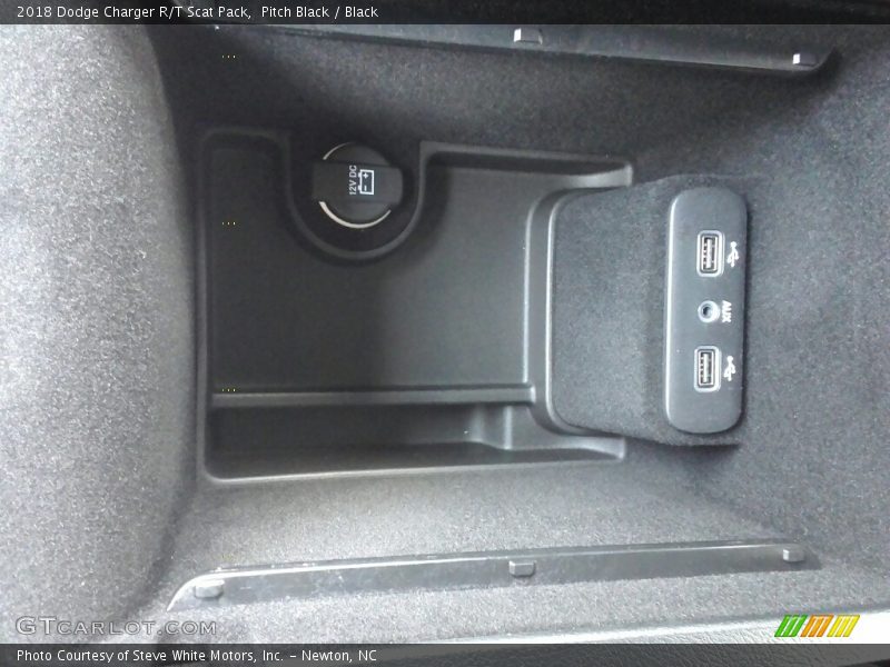 Pitch Black / Black 2018 Dodge Charger R/T Scat Pack