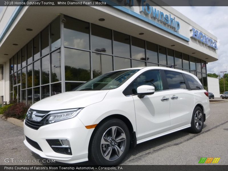 White Diamond Pearl / Mocha 2018 Honda Odyssey Touring