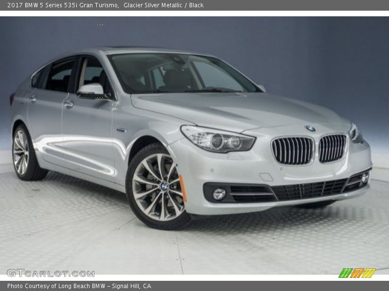 Front 3/4 View of 2017 5 Series 535i Gran Turismo
