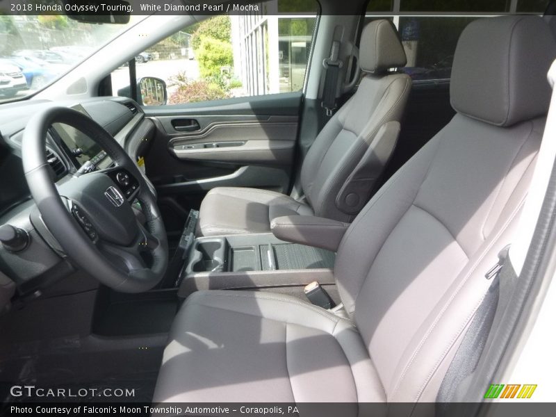 White Diamond Pearl / Mocha 2018 Honda Odyssey Touring