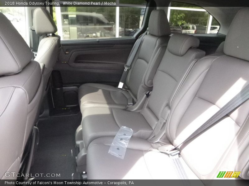 White Diamond Pearl / Mocha 2018 Honda Odyssey Touring