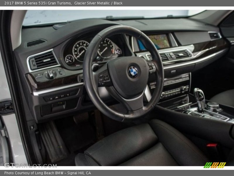 Dashboard of 2017 5 Series 535i Gran Turismo