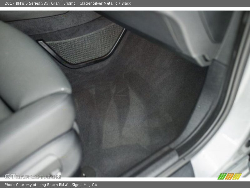 Glacier Silver Metallic / Black 2017 BMW 5 Series 535i Gran Turismo