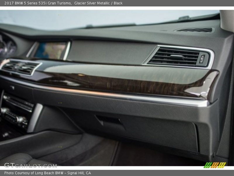 Dashboard of 2017 5 Series 535i Gran Turismo