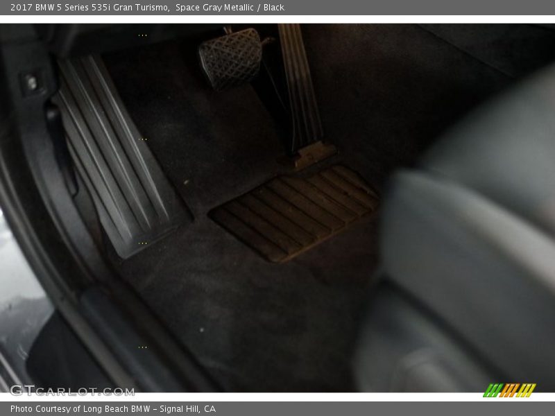 Space Gray Metallic / Black 2017 BMW 5 Series 535i Gran Turismo