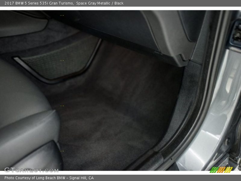 Space Gray Metallic / Black 2017 BMW 5 Series 535i Gran Turismo
