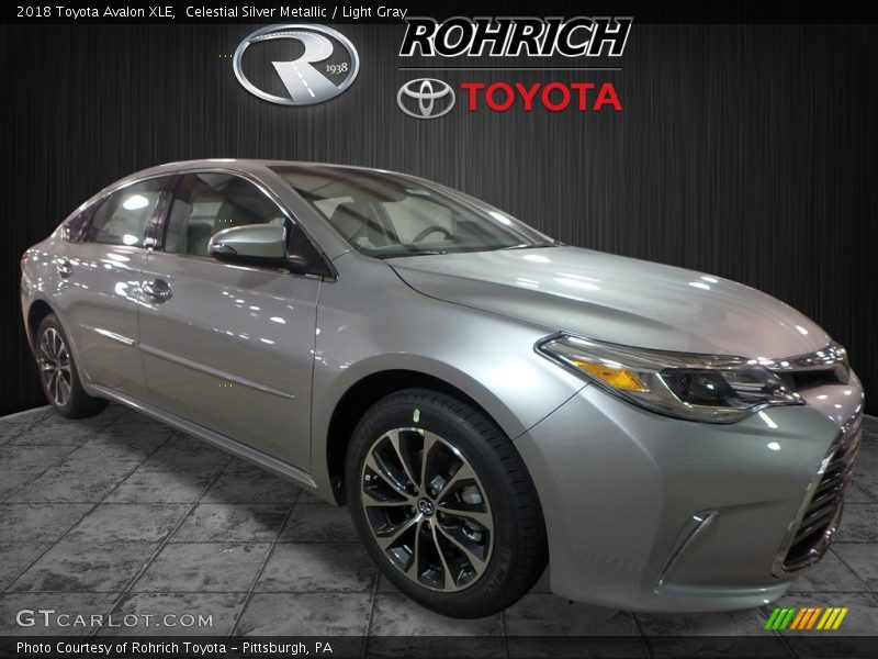 Celestial Silver Metallic / Light Gray 2018 Toyota Avalon XLE