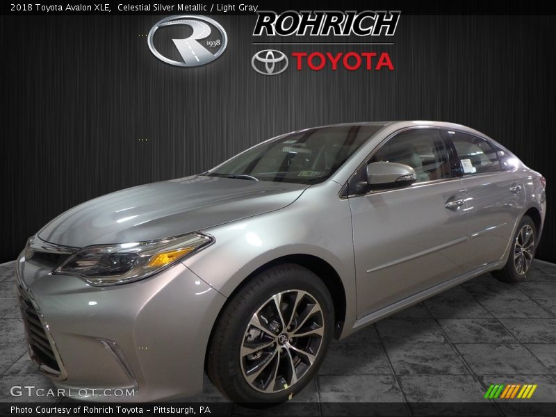 Celestial Silver Metallic / Light Gray 2018 Toyota Avalon XLE
